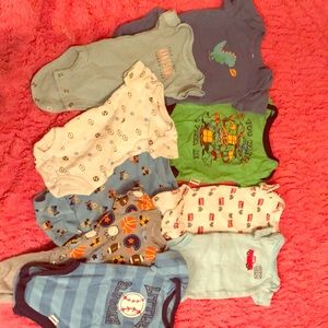 Baby boy NB onesies good condition like new